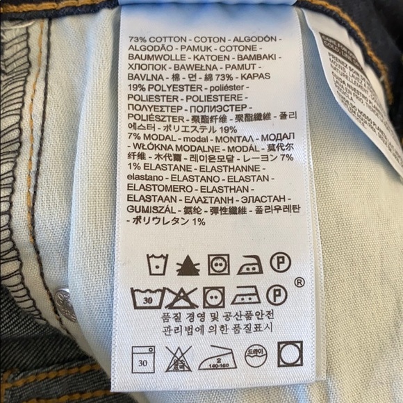 Levi’s 721 High Rise Skinny Jeans - Picture 6 of 6